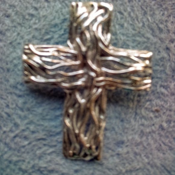 Artisan-made Silver Cross Pendant - Picture 2 of 2